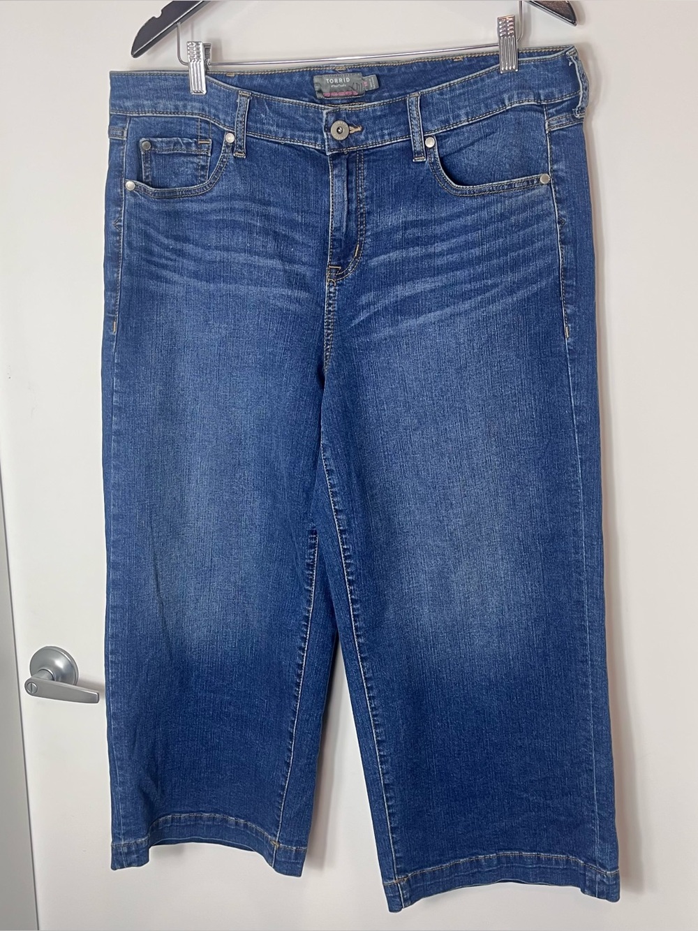 Torrid Crop High-Rise Wide-Leg Ankle Jeans Women’s Blue Denim 16 Summer
